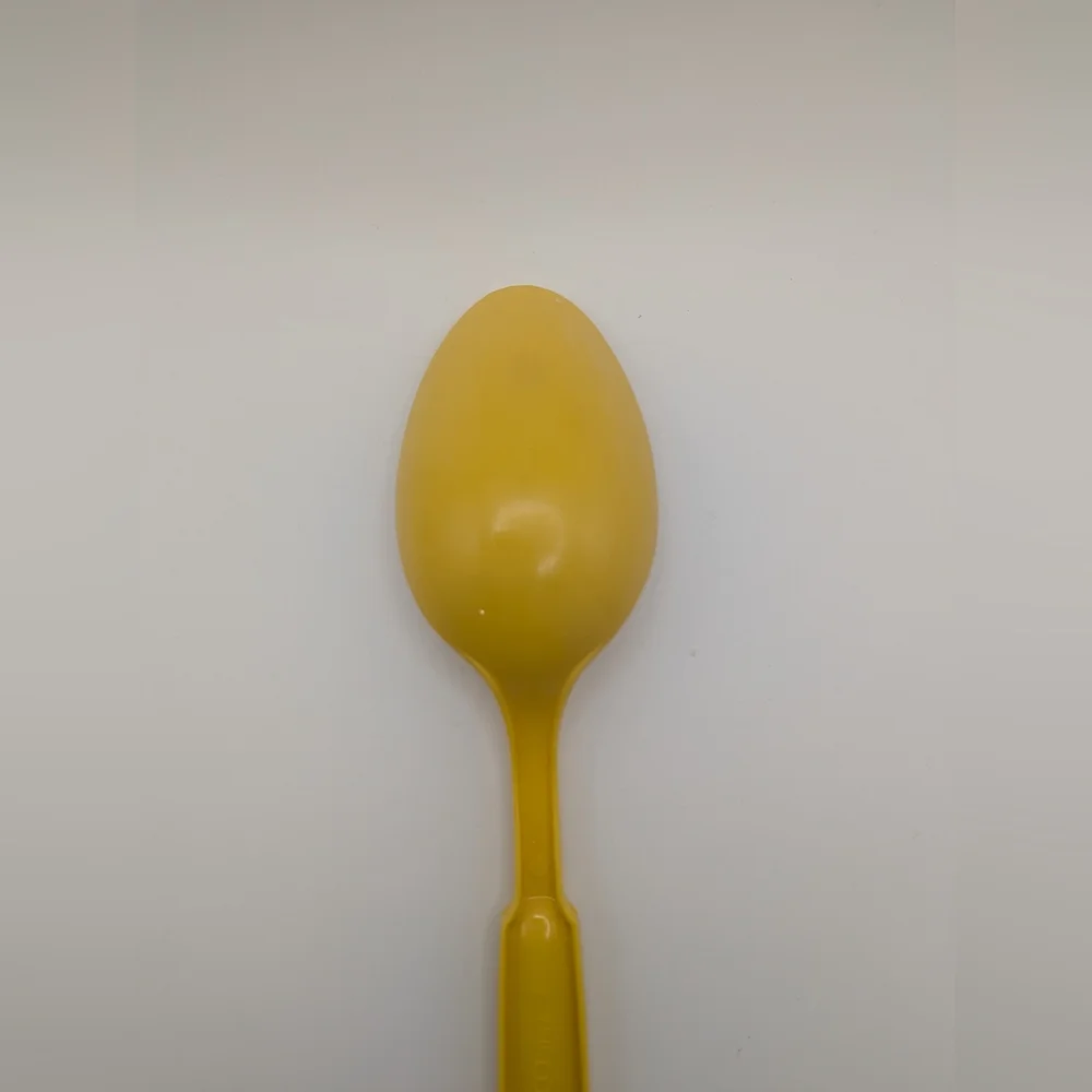 Vintage Ekco Yellow Solid Serving Spoon Made In USA Dishwasher Safe‎